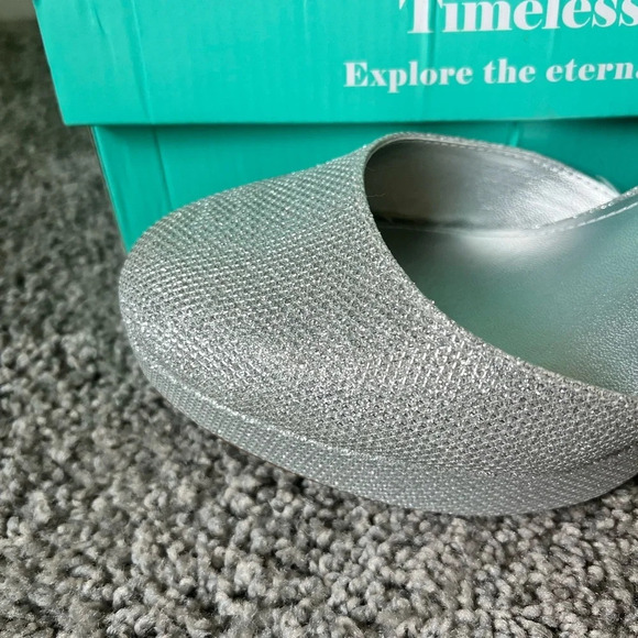 Silver block heeled round toe pumps - Picture 2 of 7